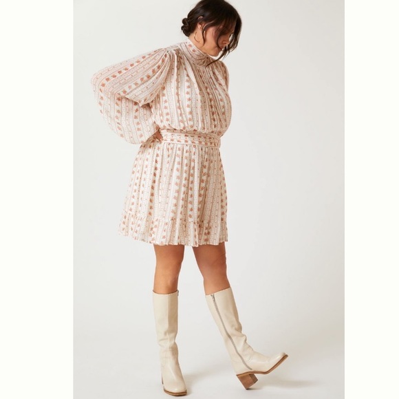 Anthropologie Floral Mini - Picture 7 of 11